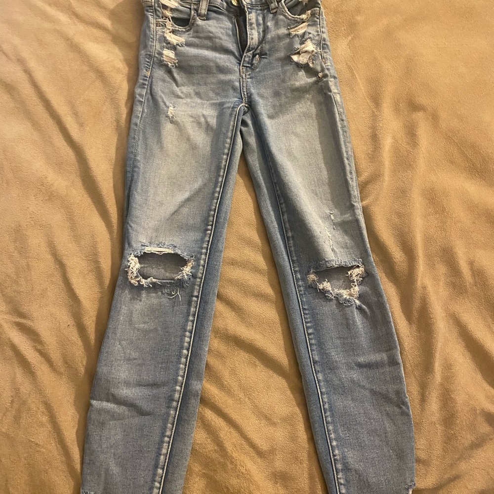 American Eagle Outfitters Light Blue Distressed Skinny Jeans